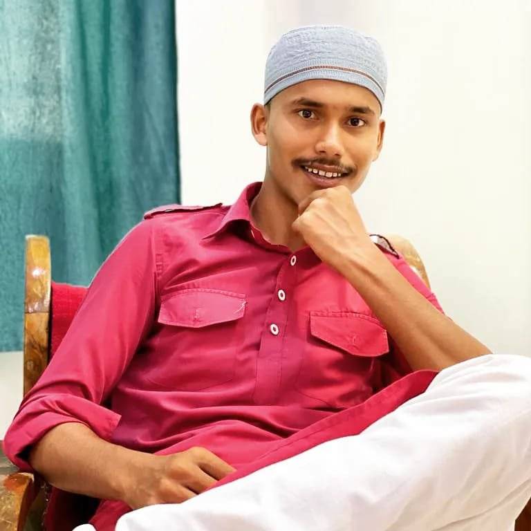 76185077 571 medium large