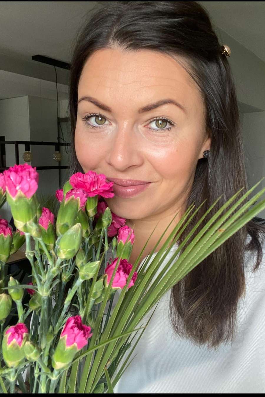 90293883 359 medium large