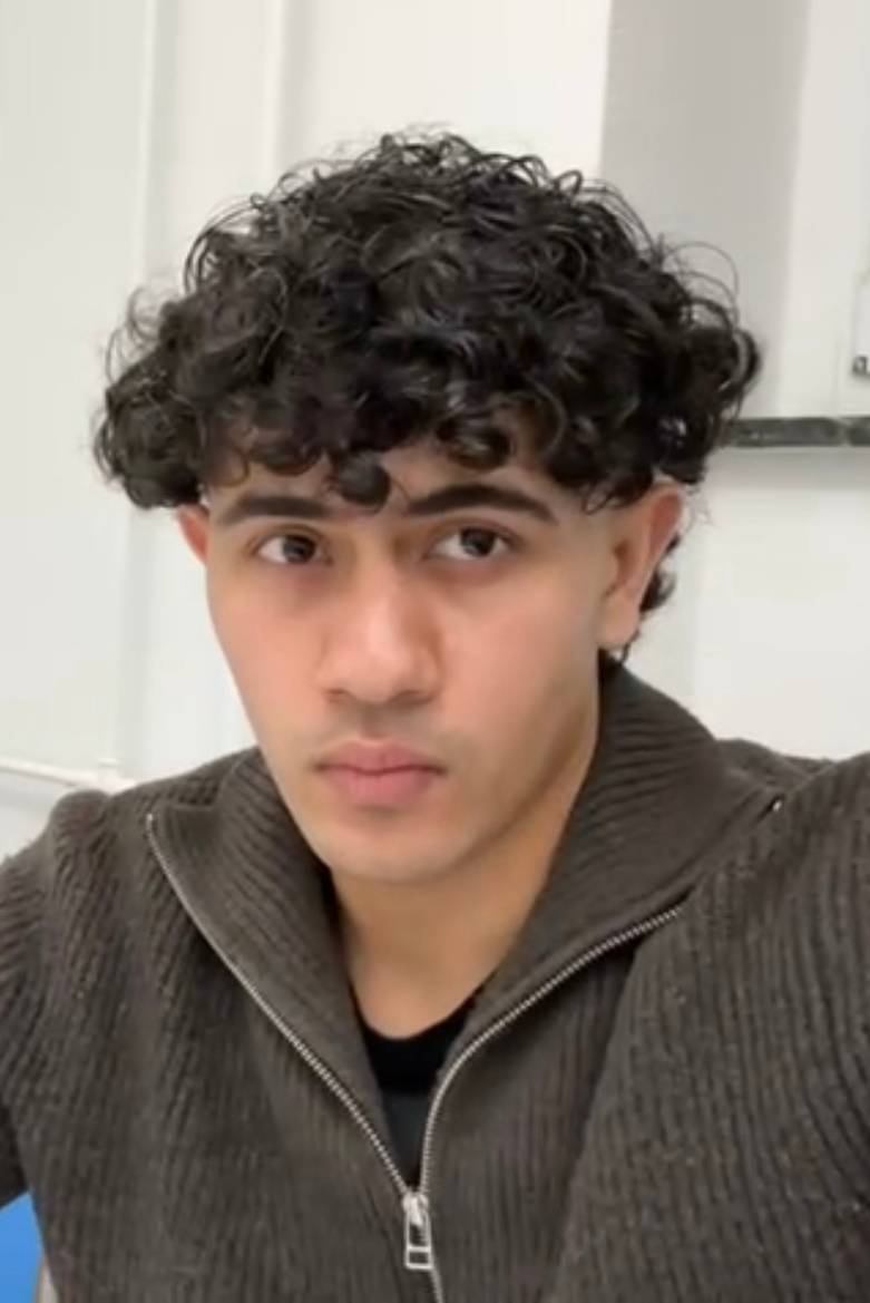 93086889 857 medium large