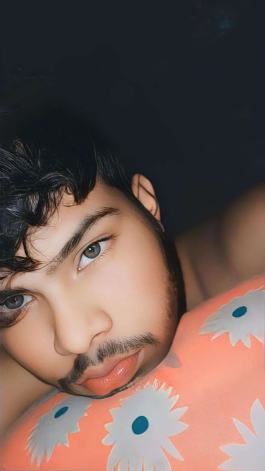 84196945 9617 medium large