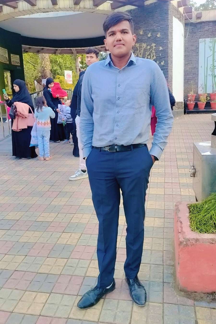 90303750 2011 medium large