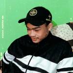 Revanggatitosr's photo