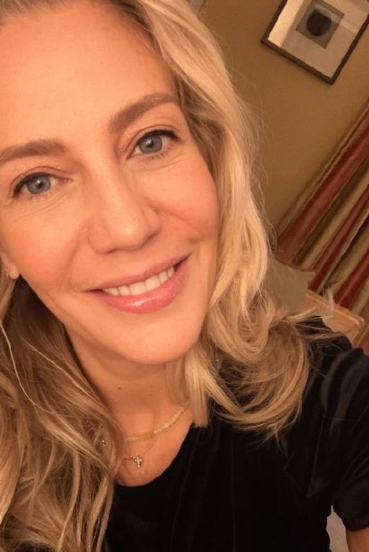 90117543 411 medium large