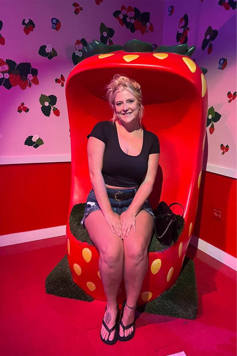 90612008 305 medium large