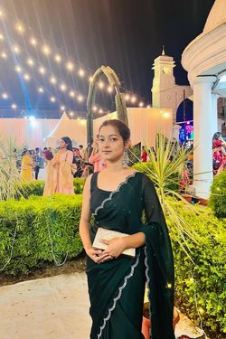 Neeta 's photo