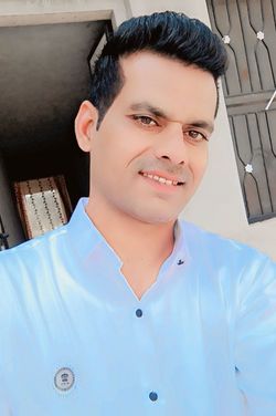 Arryan Khan's photo