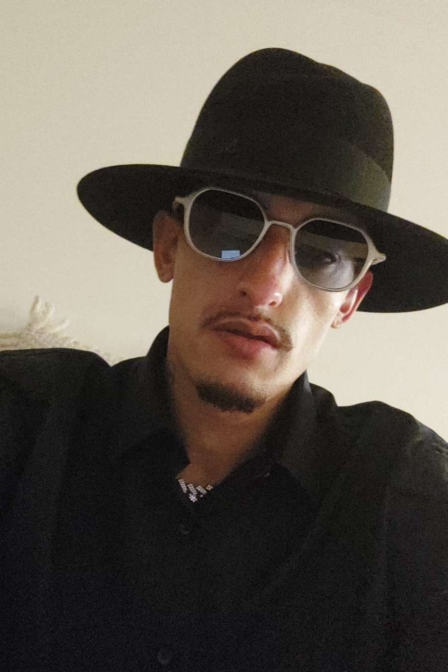 89075807 286 medium large