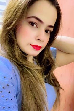 Sanam's photo