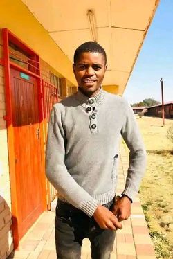 Khulani 's photo