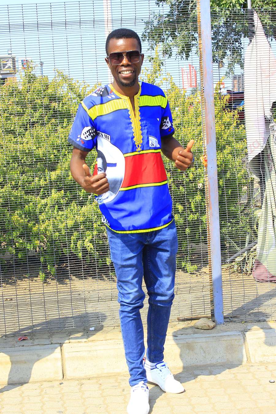 88043297 1049 medium large
