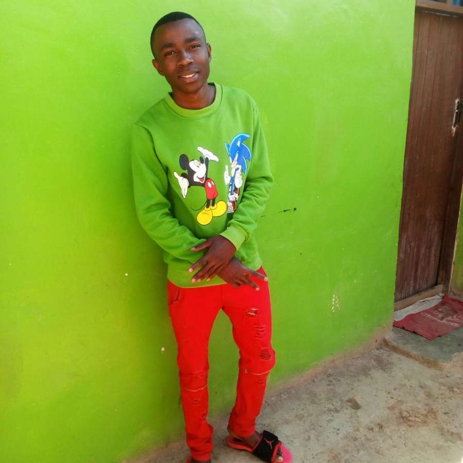 88243823 5352 medium large