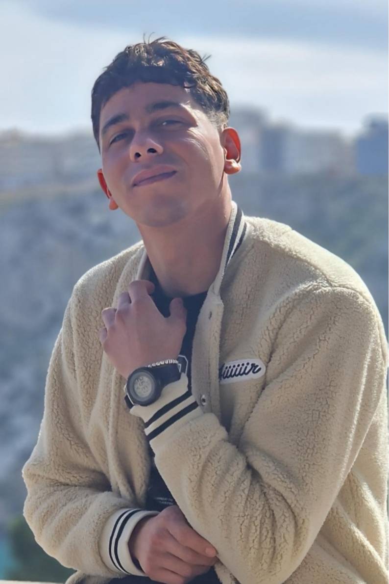 90888392 4872 medium large