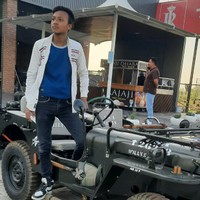 Varun Thakral's photo