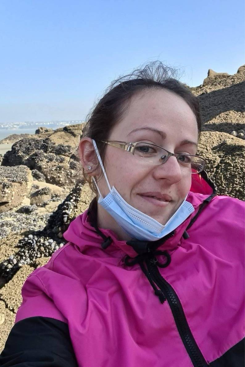 89638465 8437 medium large