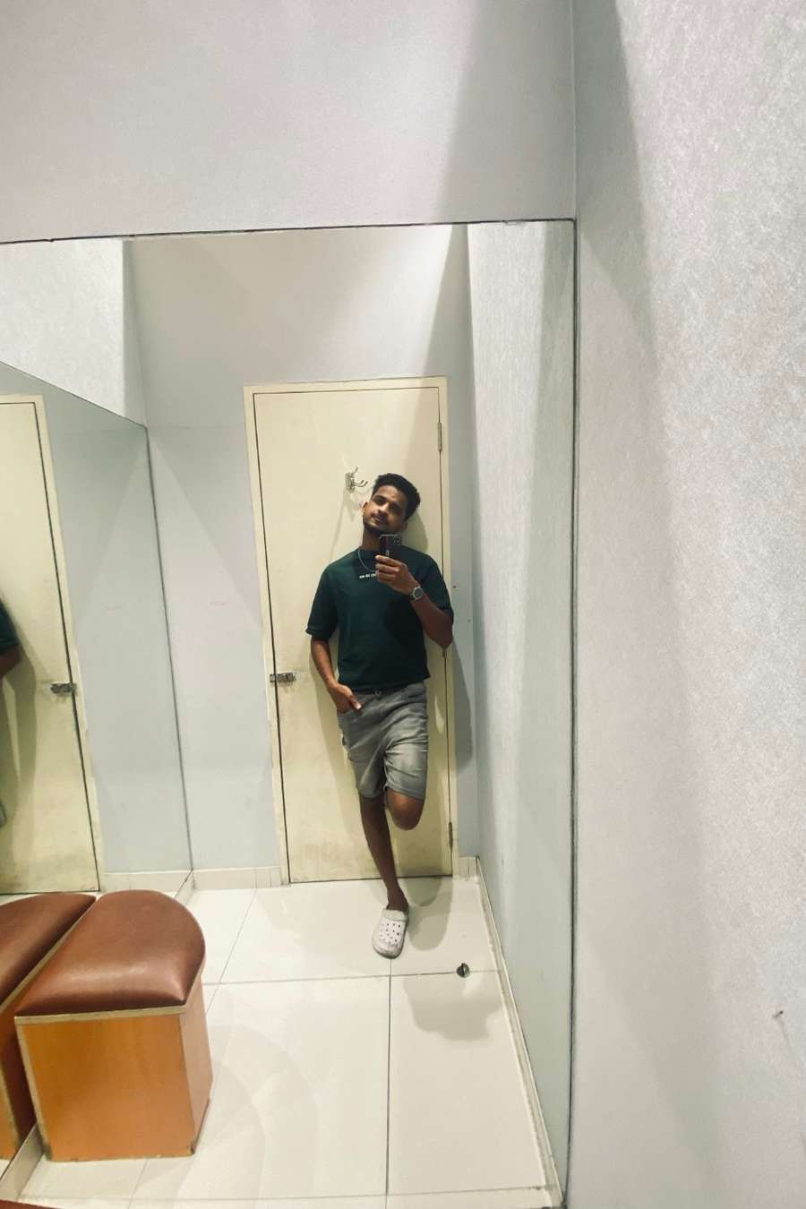 89305083 9891 medium large