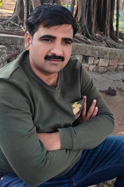 Avinashi Tiwari's photo