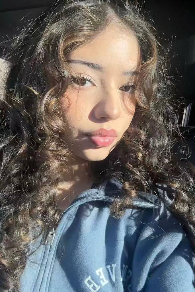 90410702 2223 medium large