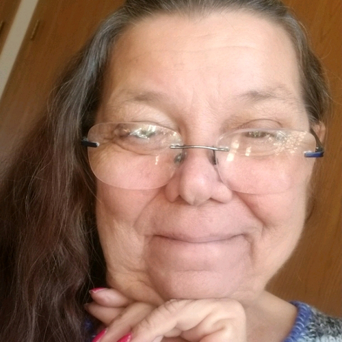 Victoria Hi.. Single Senior Women in Melbourne