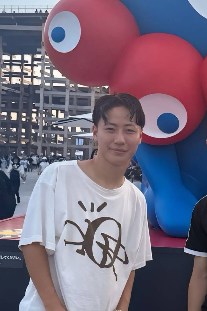 89283779 1743 medium large