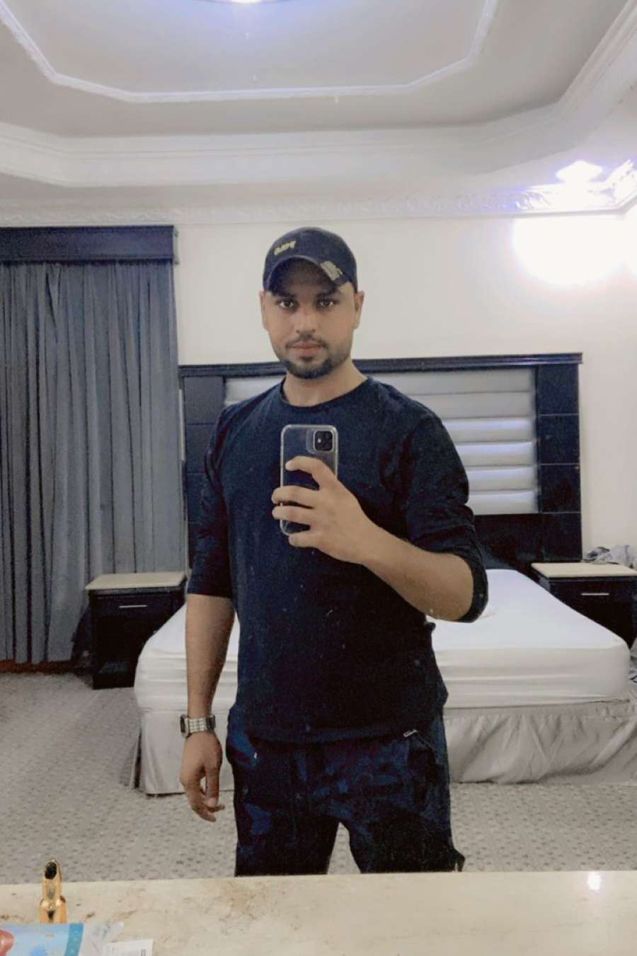 76499243 1053 medium large