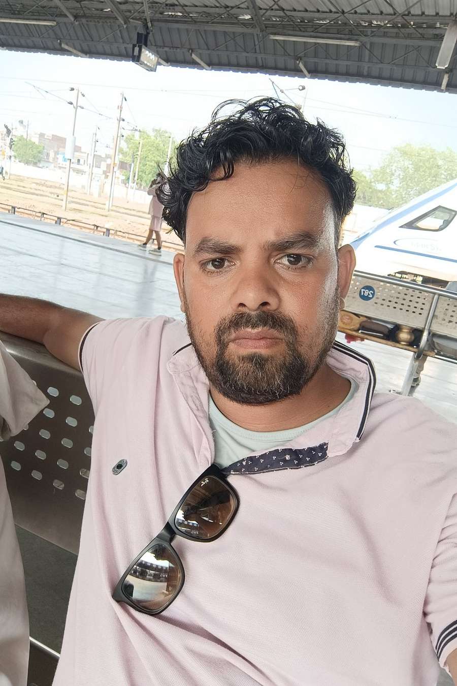 90624172 142 medium large