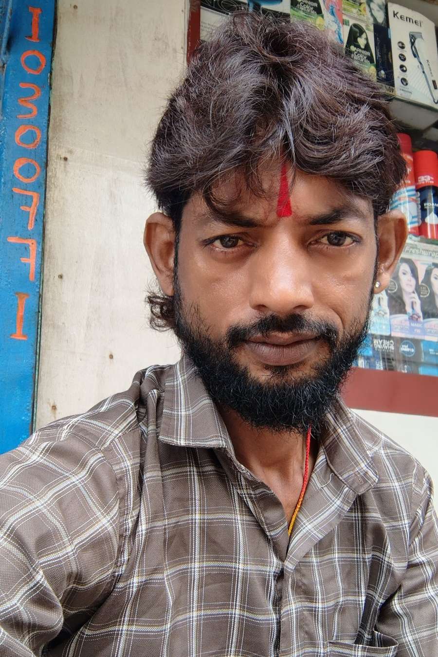 89832406 2001 medium large