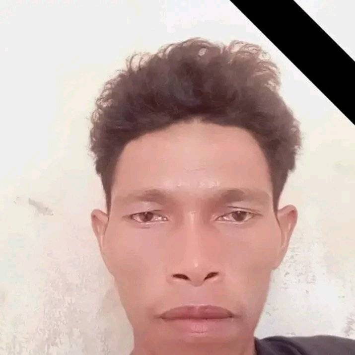 84329618 1350 medium large