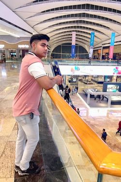 FARDEEN 's photo