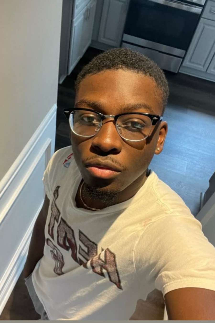 90475845 1060 medium large