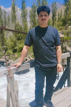 Safi Khan's photo