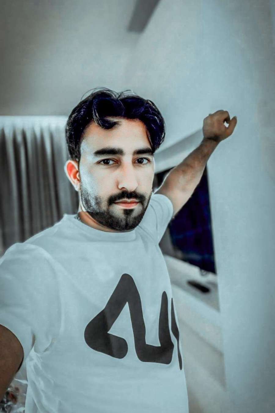 90524157 546 medium large