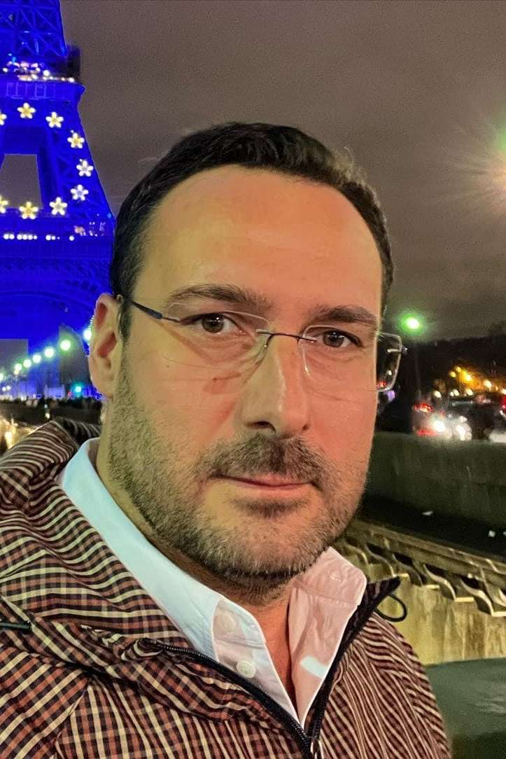 92236005 853 medium large