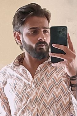 Vivek's photo