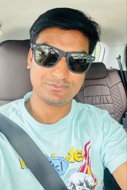 Vijay 's photo