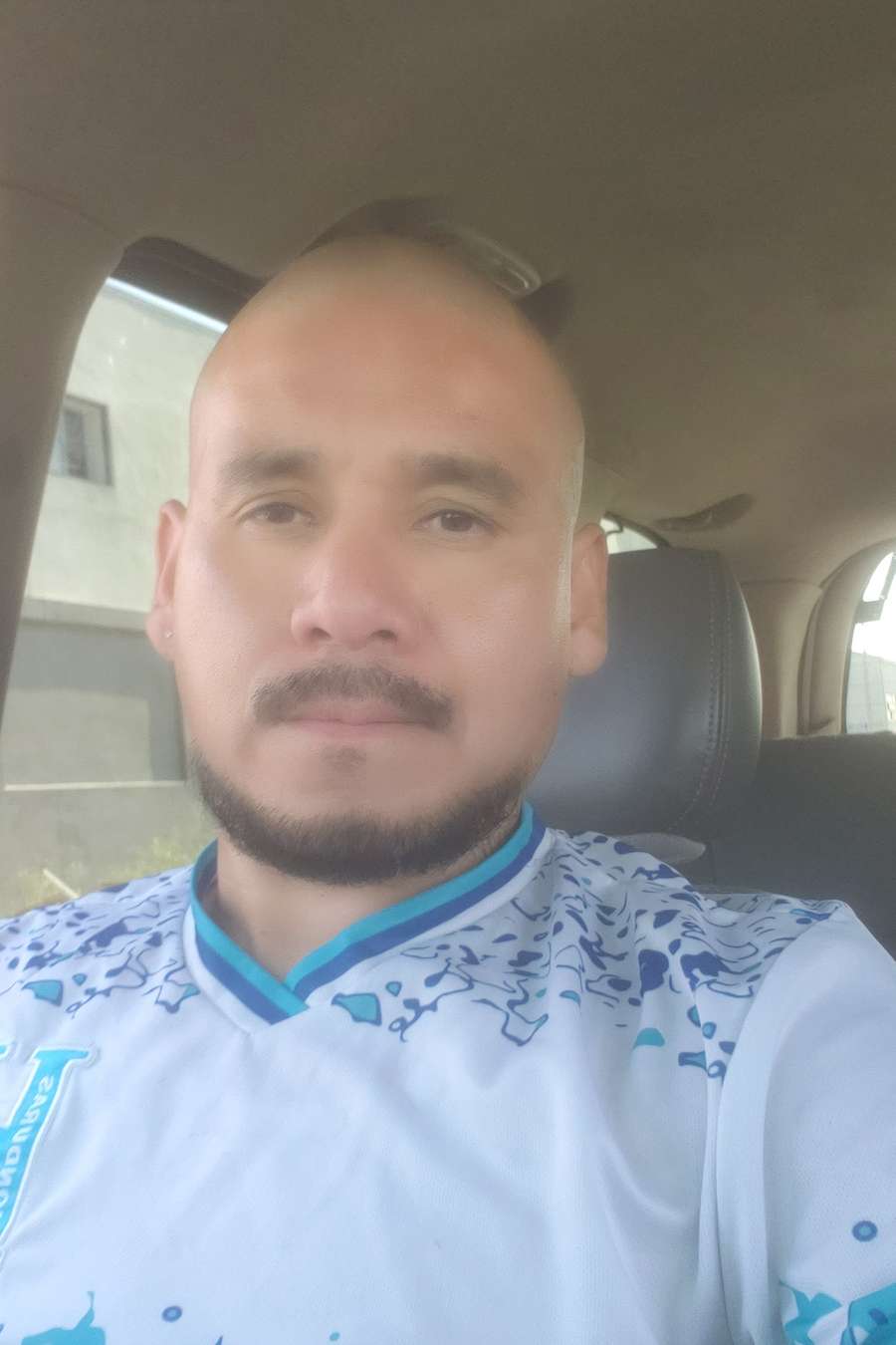 88060115 6832 medium large