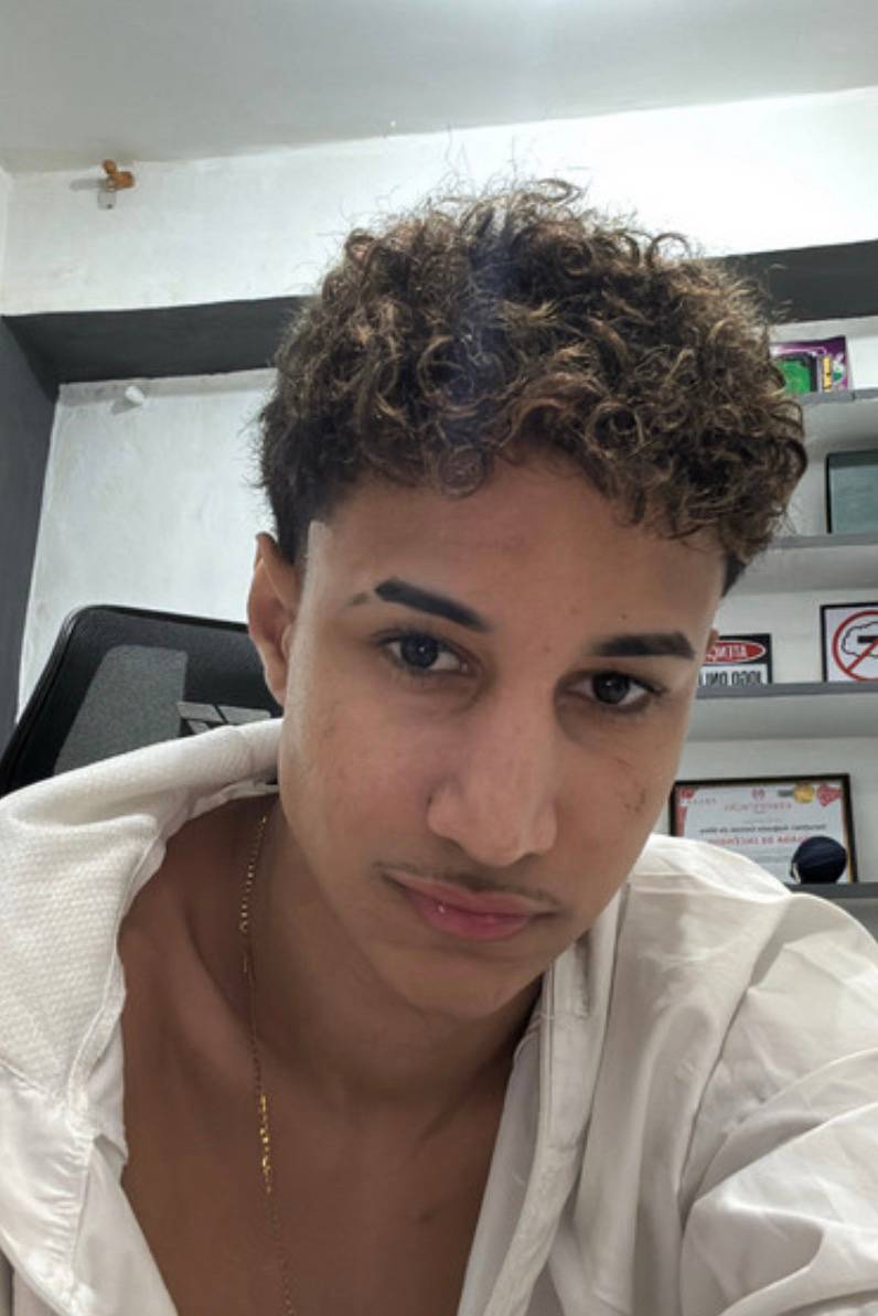 90240570 8836 medium large