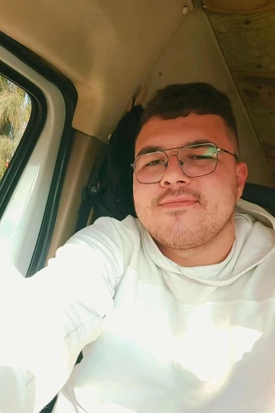 90389073 7624 medium large