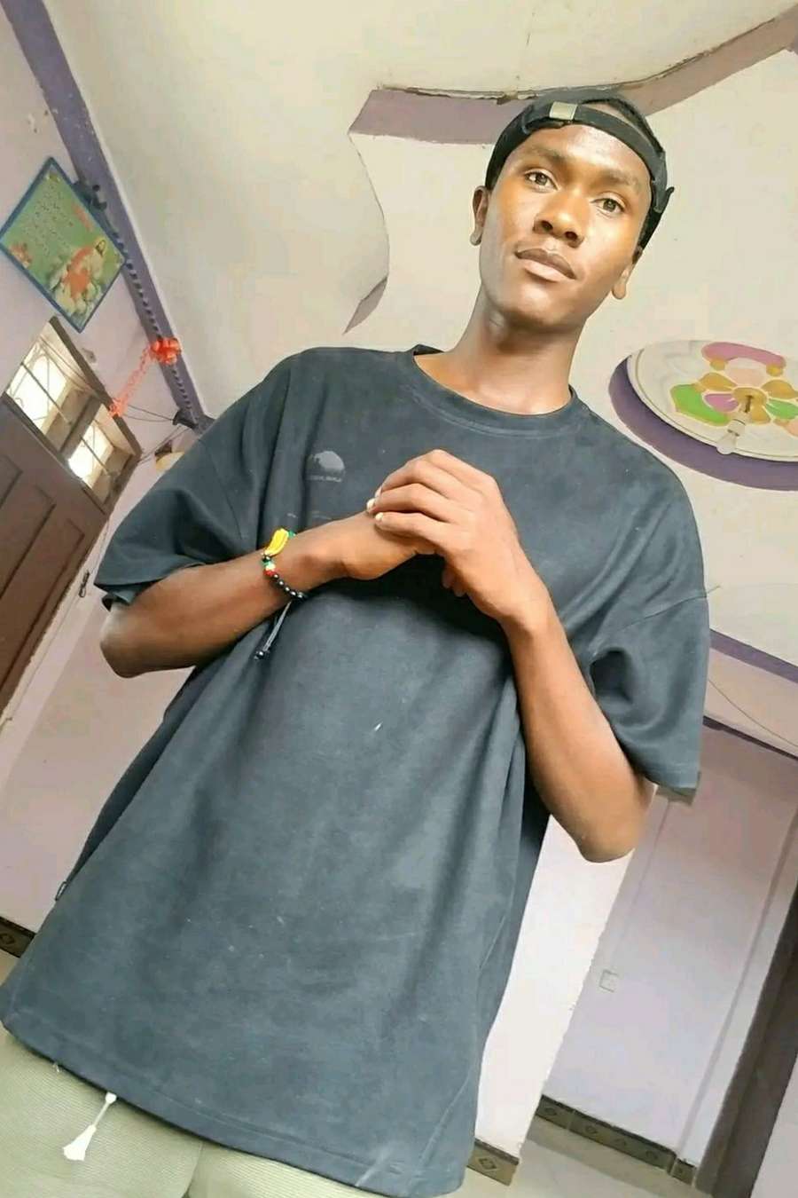 89731102 655 medium large