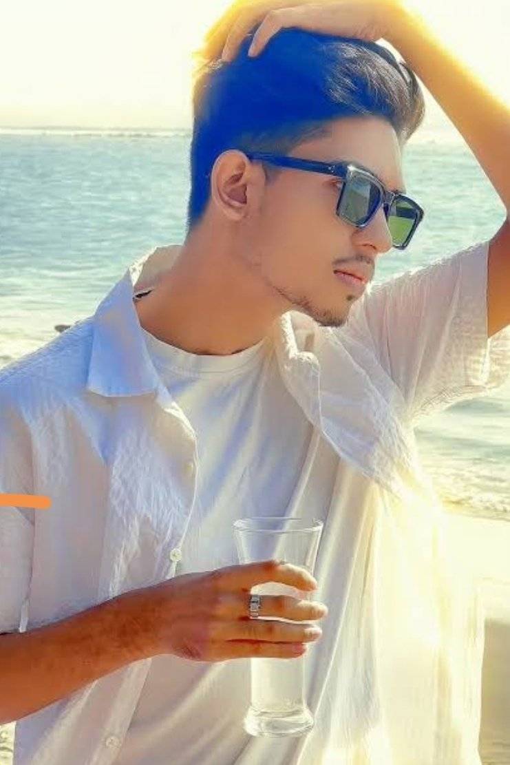 93071922 758 medium large