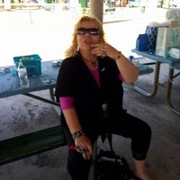 Deb 's photo