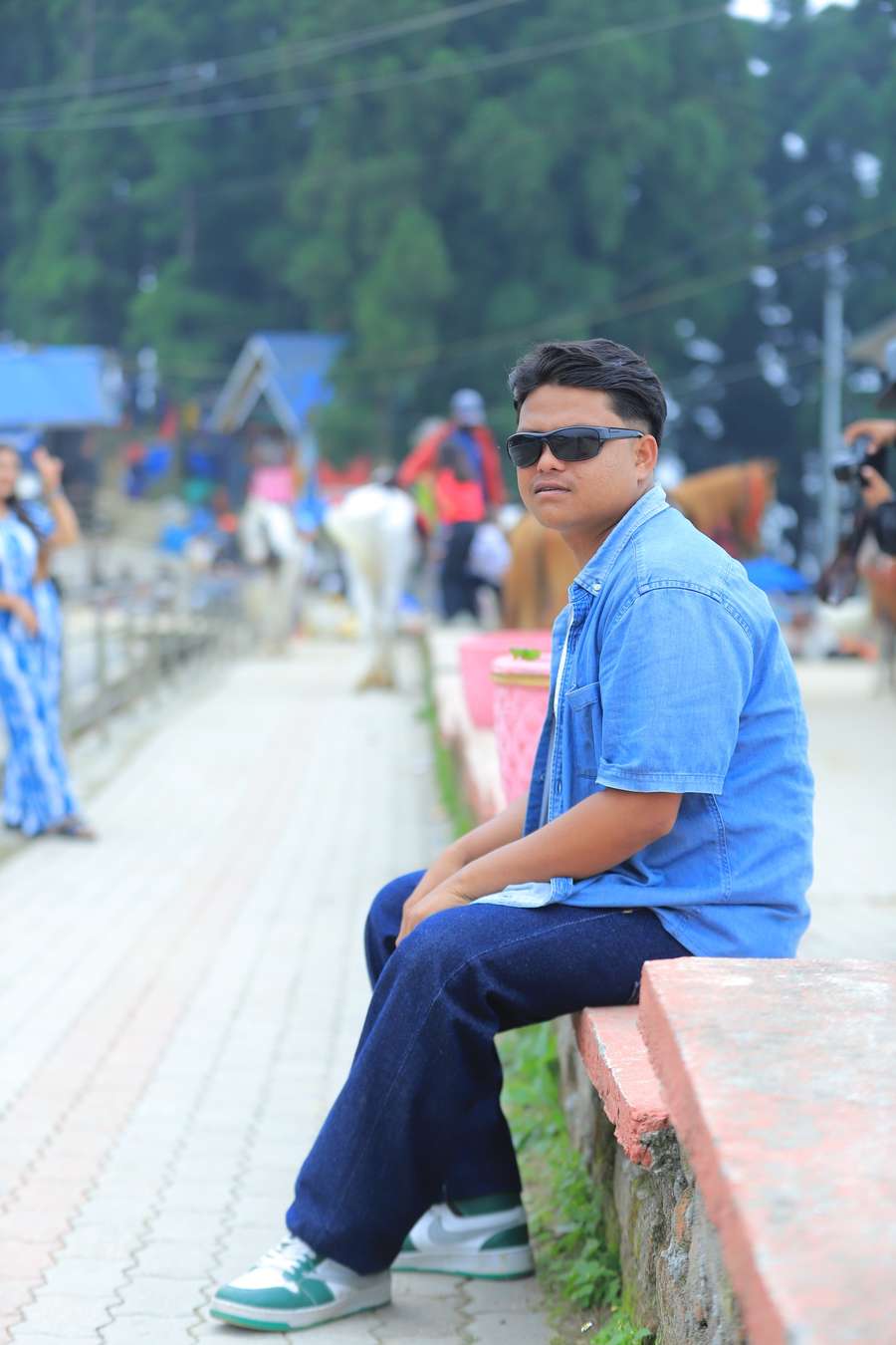 89212407 575 medium large