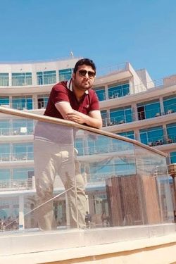 Asfar's photo
