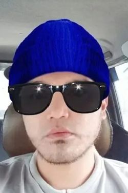 MAX's photo