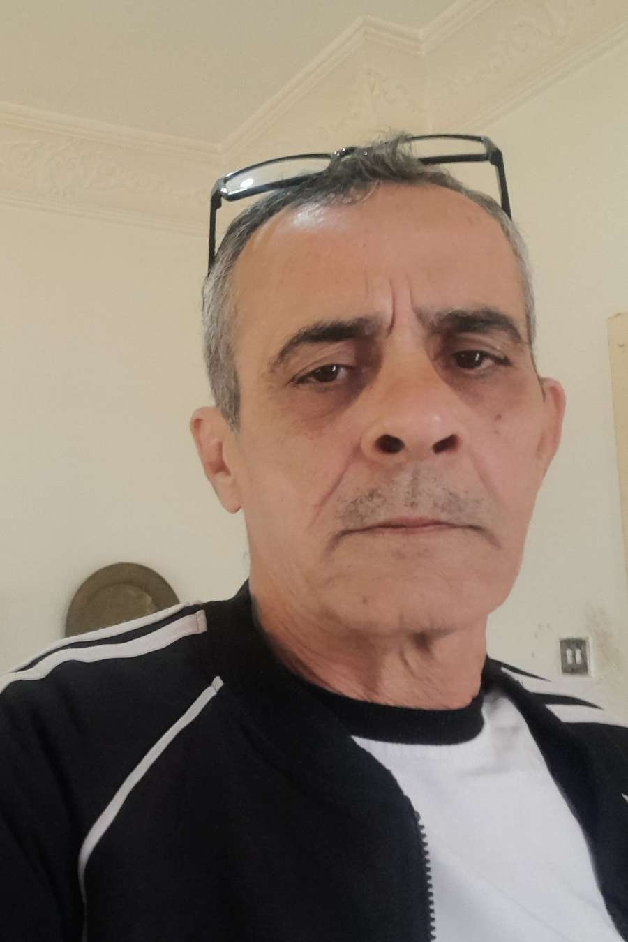 89090164 1053 medium large