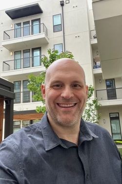 Errol Gisselle 's photo