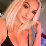 Jon Elizabeth 's photo