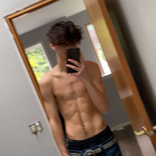 70469647 890