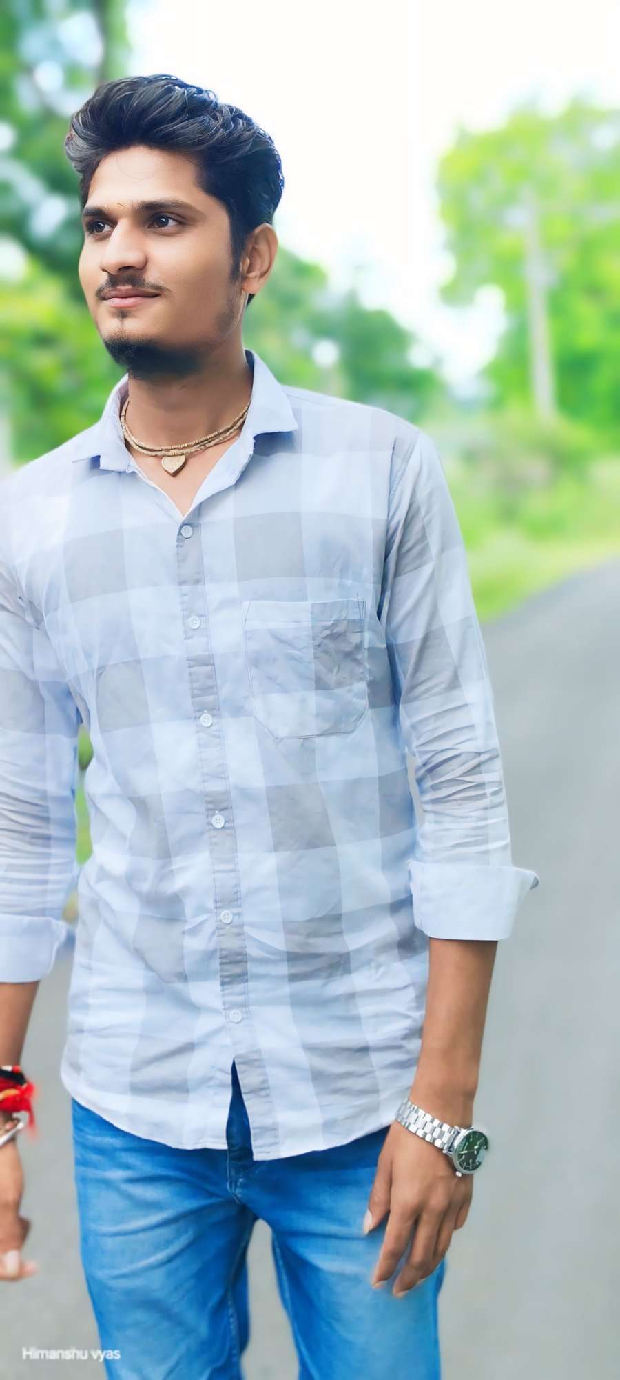 84574133 6952 medium large