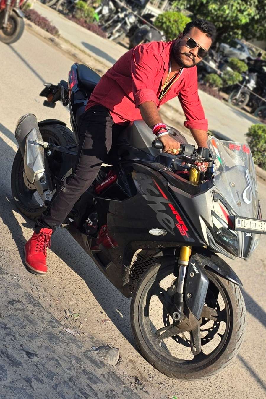 90192173 7827 medium large