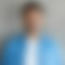R... 's photo